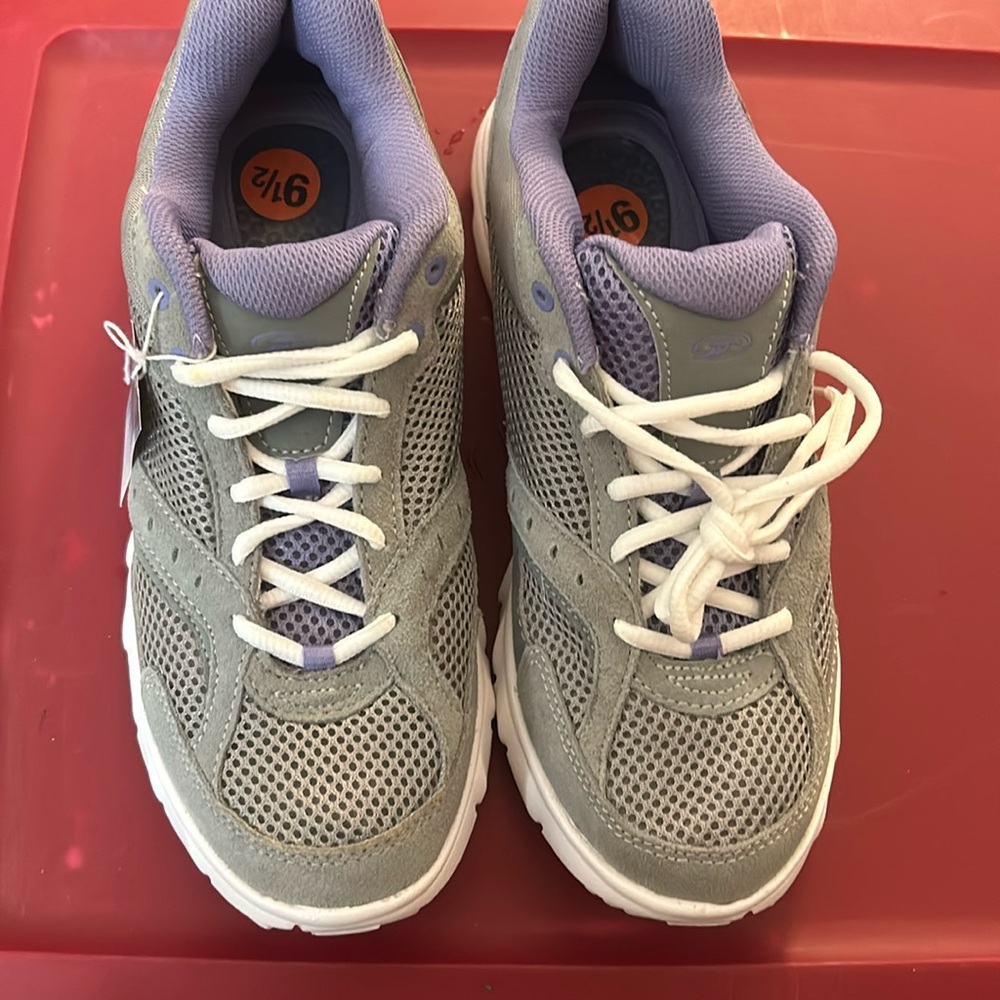 Brand new Dr. Scholls!